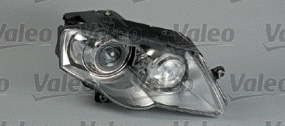 VALEO Right Headlight Fits VW PASSAT 3C2/3C5 05-10 088984