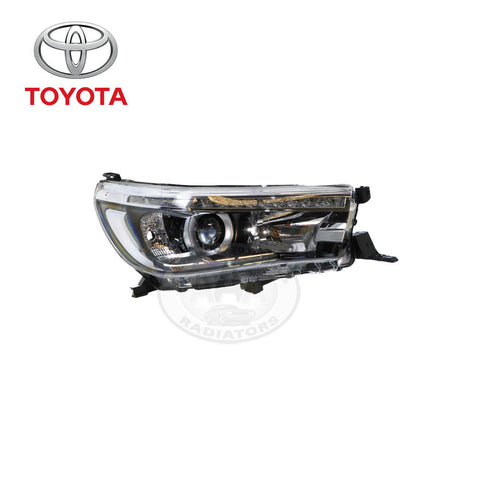 GENUINE HEADLIGHT FITS TOYOTA - RH  (811100K720)